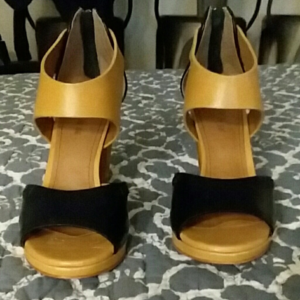 Trask Regina Open Toe Leather Platform Sandal